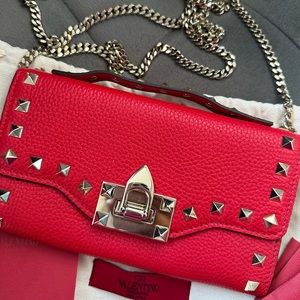 Valentino Mini Rockstud Leather Crossbody Wallet on Chain Rouge
